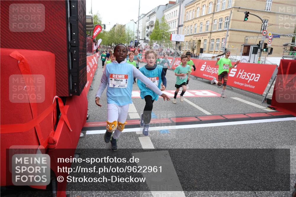 25.04.2026 - Das Zehntel Strokosch-Dieckow http://msf.ph/oto/9622961 25.04.2026 10:59:57 Ziel 5179, 5307, 5380, 5399, 5489, 5595, 5638, 5659, 5693, 5699, 5725, 5962, 6372, 6402, 6547, 6736, 6974, 6978, 7077, 7086, 7152, 7313, 7333, 7335, 7357, 7397, 7420, 7469, 7551, 7587, 7616, 7684, 7886 meine-sportfotos.de