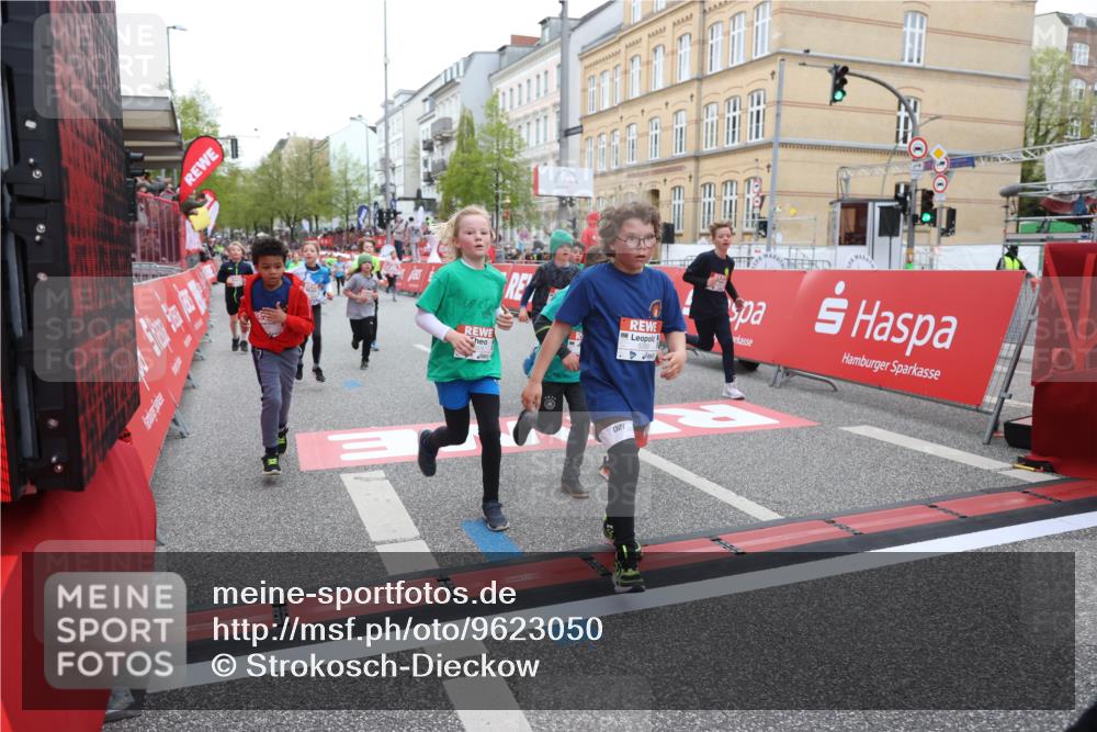 25.04.2026 - Das Zehntel Strokosch-Dieckow http://msf.ph/oto/9623050 25.04.2026 10:55:01 Ziel 5357, 5387, 5390, 5446, 5548, 5786, 5878, 5879, 6036, 6065, 6222, 6227, 6247, 6500, 6505, 6696, 6701, 6740, 6912, 7133, 7148, 7183, 7205, 7307, 7314, 7681, 7752, 7927, 8019, 8041, 8067 meine-sportfotos.de