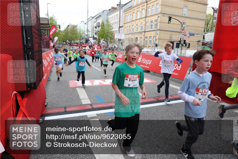 25.04.2026 - Das Zehntel Strokosch-Dieckow http://msf.ph/oto/9623055 25.04.2026 10:59:56 Ziel 5179, 5307, 5380, 5399, 5489, 5595, 5638, 5659, 5669, 5725, 5962, 6372, 6402, 6547, 6736, 6974, 6978, 7077, 7152, 7313, 7333, 7335, 7357, 7397, 7420, 7469, 7551, 7684, 7886 meine-sportfotos.de