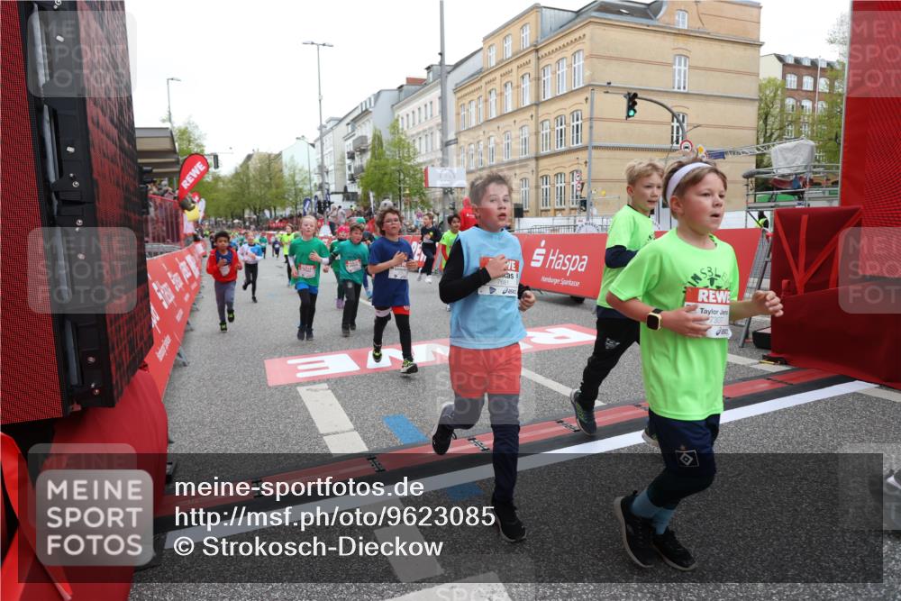 25.04.2026 - Das Zehntel Strokosch-Dieckow http://msf.ph/oto/9623085 25.04.2026 10:55:00 Ziel 5357, 5387, 5390, 5446, 5548, 5786, 5827, 5878, 5879, 6036, 6065, 6219, 6222, 6226, 6247, 6500, 6505, 6696, 6701, 6709, 6912, 7133, 7148, 7183, 7205, 7307, 7314, 7681, 7752, 7927, 8019, 8041, 8067 meine-sportfotos.de