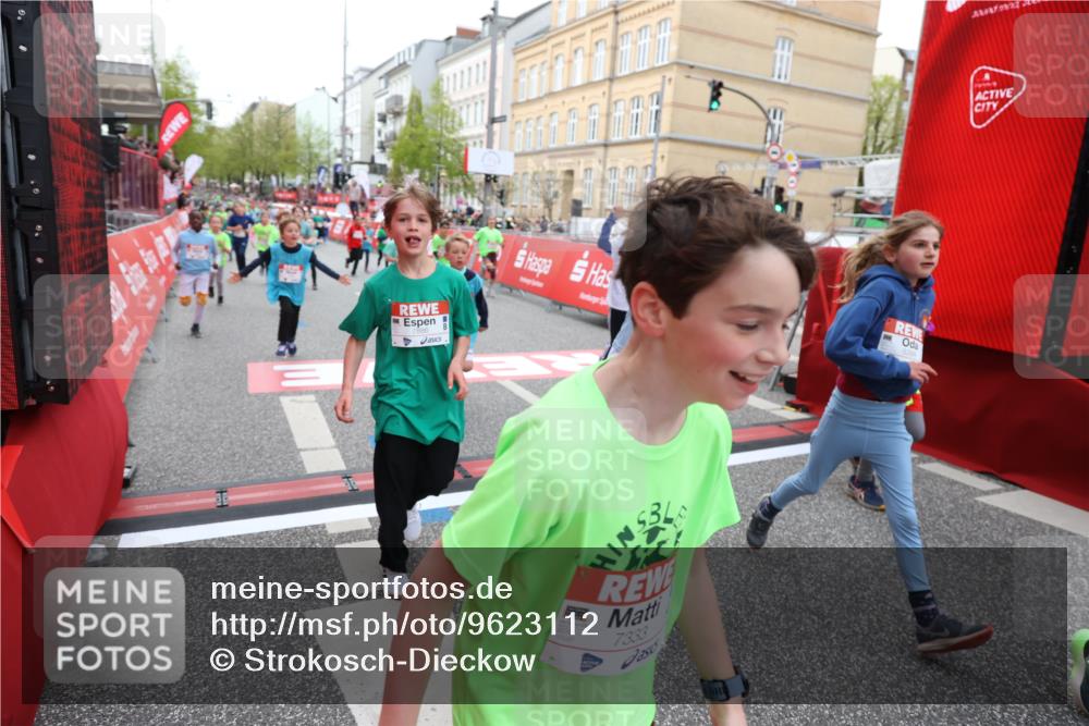 25.04.2026 - Das Zehntel Strokosch-Dieckow http://msf.ph/oto/9623112 25.04.2026 10:59:56 Ziel 5179, 5307, 5380, 5399, 5489, 5595, 5638, 5659, 5669, 5725, 5962, 6372, 6402, 6547, 6736, 6974, 6978, 7077, 7152, 7313, 7333, 7335, 7357, 7397, 7420, 7469, 7551, 7684, 7886 meine-sportfotos.de