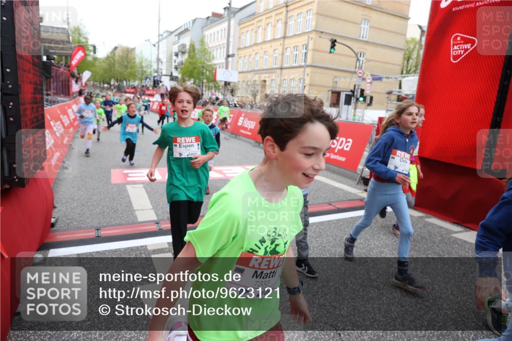 25.04.2026 - Das Zehntel Strokosch-Dieckow http://msf.ph/oto/9623121 25.04.2026 10:59:56 Ziel 5179, 5307, 5380, 5399, 5489, 5595, 5638, 5659, 5669, 5725, 5962, 6372, 6402, 6547, 6736, 6974, 6978, 7077, 7152, 7313, 7333, 7335, 7357, 7397, 7420, 7469, 7551, 7684, 7886 meine-sportfotos.de