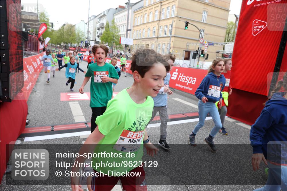 25.04.2026 - Das Zehntel Strokosch-Dieckow http://msf.ph/oto/9623129 25.04.2026 10:59:56 Ziel 5179, 5307, 5380, 5399, 5489, 5595, 5638, 5659, 5669, 5725, 5962, 6372, 6402, 6547, 6736, 6974, 6978, 7077, 7152, 7313, 7333, 7335, 7357, 7397, 7420, 7469, 7551, 7684, 7886 meine-sportfotos.de