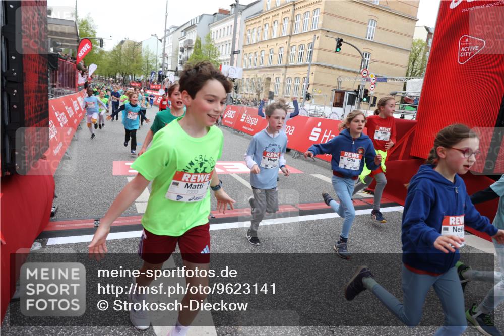 25.04.2026 - Das Zehntel Strokosch-Dieckow http://msf.ph/oto/9623141 25.04.2026 10:59:56 Ziel 5179, 5307, 5380, 5399, 5489, 5595, 5638, 5659, 5669, 5725, 5962, 6372, 6402, 6547, 6736, 6974, 6978, 7077, 7152, 7313, 7333, 7335, 7357, 7397, 7420, 7469, 7551, 7684, 7886 meine-sportfotos.de