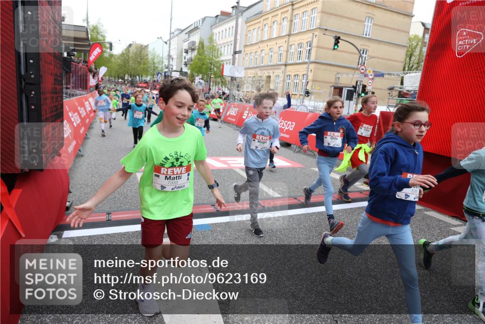 25.04.2026 - Das Zehntel Strokosch-Dieckow http://msf.ph/oto/9623169 25.04.2026 10:59:56 Ziel 5179, 5307, 5380, 5399, 5489, 5595, 5638, 5659, 5669, 5725, 5962, 6372, 6402, 6547, 6736, 6974, 6978, 7077, 7152, 7313, 7333, 7335, 7357, 7397, 7420, 7469, 7551, 7684, 7886 meine-sportfotos.de