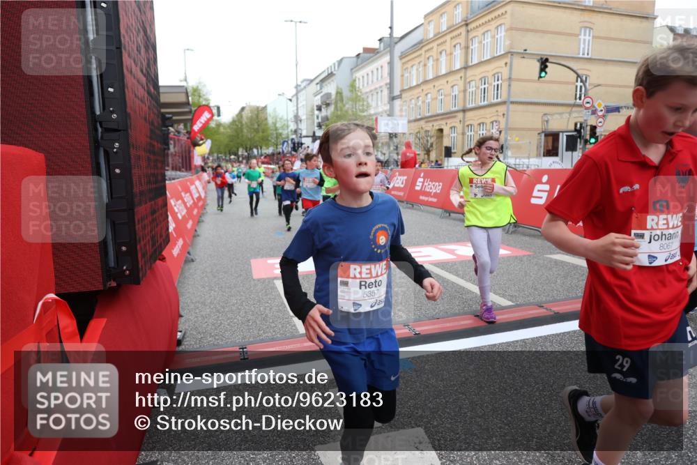 25.04.2026 - Das Zehntel Strokosch-Dieckow http://msf.ph/oto/9623183 25.04.2026 10:54:58 Ziel 5357, 5390, 5446, 5584, 5729, 5771, 5786, 5827, 6036, 6065, 6076, 6219, 6222, 6226, 6247, 6373, 6393, 6500, 6709, 6912, 7133, 7183, 7205, 7307, 7314, 7623, 7681, 7746, 8019, 8041, 8067 meine-sportfotos.de