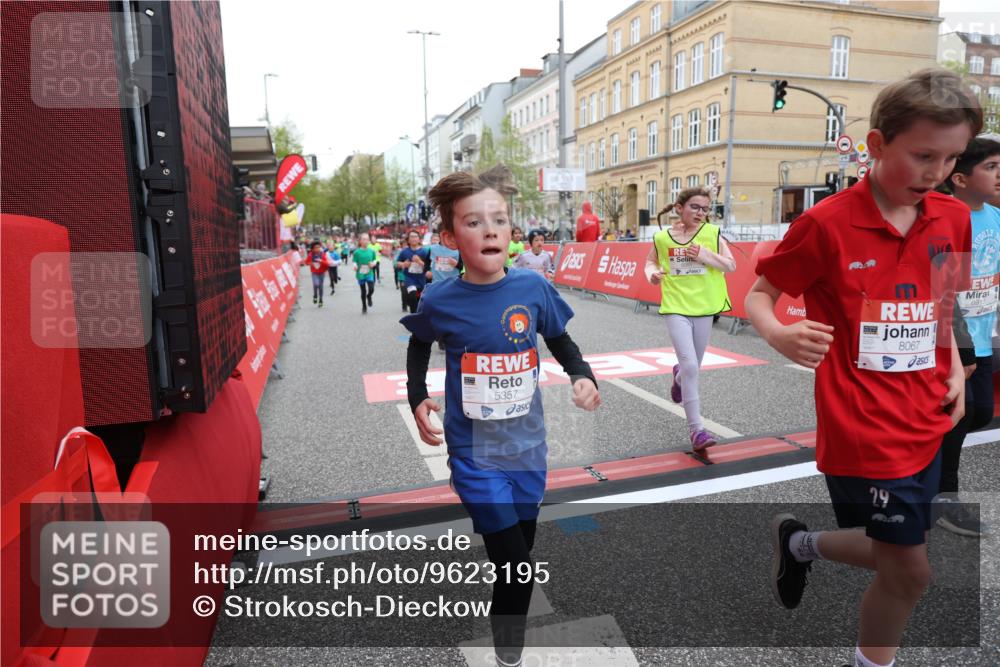 25.04.2026 - Das Zehntel Strokosch-Dieckow http://msf.ph/oto/9623195 25.04.2026 10:54:58 Ziel 5357, 5390, 5446, 5584, 5729, 5771, 5786, 5827, 6036, 6065, 6076, 6219, 6222, 6226, 6247, 6373, 6393, 6500, 6709, 6912, 7133, 7183, 7205, 7307, 7314, 7623, 7681, 7746, 8019, 8041, 8067 meine-sportfotos.de
