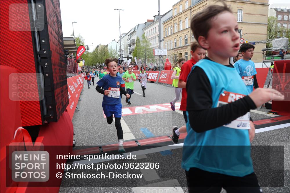 25.04.2026 - Das Zehntel Strokosch-Dieckow http://msf.ph/oto/9623206 25.04.2026 10:54:58 Ziel 5357, 5390, 5446, 5584, 5729, 5771, 5786, 5827, 6036, 6065, 6076, 6219, 6222, 6226, 6247, 6373, 6393, 6500, 6709, 6912, 7133, 7183, 7205, 7307, 7314, 7623, 7681, 7746, 8019, 8041, 8067 meine-sportfotos.de