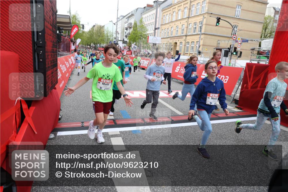 25.04.2026 - Das Zehntel Strokosch-Dieckow http://msf.ph/oto/9623210 25.04.2026 10:59:55 Ziel 5179, 5307, 5380, 5399, 5489, 5595, 5638, 5659, 5669, 5725, 5962, 6372, 6402, 6547, 6736, 6974, 6978, 7077, 7152, 7276, 7333, 7339, 7357, 7397, 7420, 7469, 7551, 7684, 7886 meine-sportfotos.de