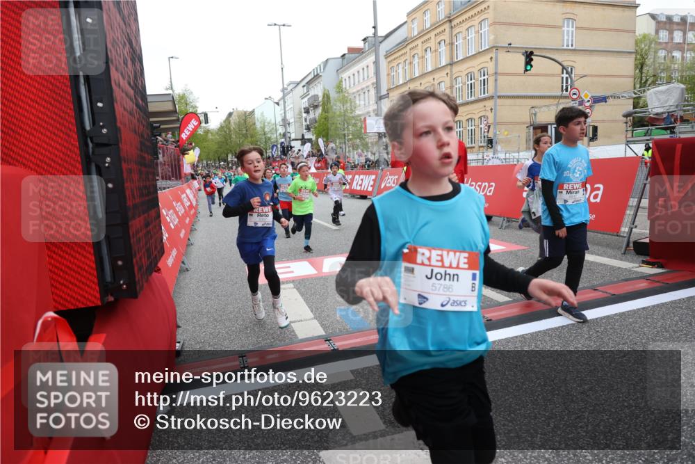 25.04.2026 - Das Zehntel Strokosch-Dieckow http://msf.ph/oto/9623223 25.04.2026 10:54:58 Ziel 5357, 5390, 5446, 5584, 5729, 5771, 5786, 5827, 6036, 6065, 6076, 6219, 6222, 6226, 6247, 6373, 6393, 6500, 6709, 6912, 7133, 7183, 7205, 7307, 7314, 7623, 7681, 7746, 8019, 8041, 8067 meine-sportfotos.de