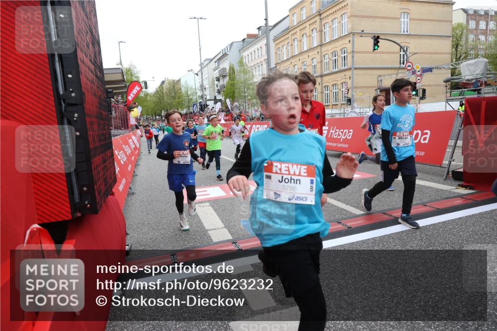 25.04.2026 - Das Zehntel Strokosch-Dieckow http://msf.ph/oto/9623232 25.04.2026 10:54:58 Ziel 5357, 5390, 5446, 5584, 5729, 5771, 5786, 5827, 6036, 6065, 6076, 6219, 6222, 6226, 6247, 6373, 6393, 6500, 6709, 6912, 7133, 7183, 7205, 7307, 7314, 7623, 7681, 7746, 8019, 8041, 8067 meine-sportfotos.de
