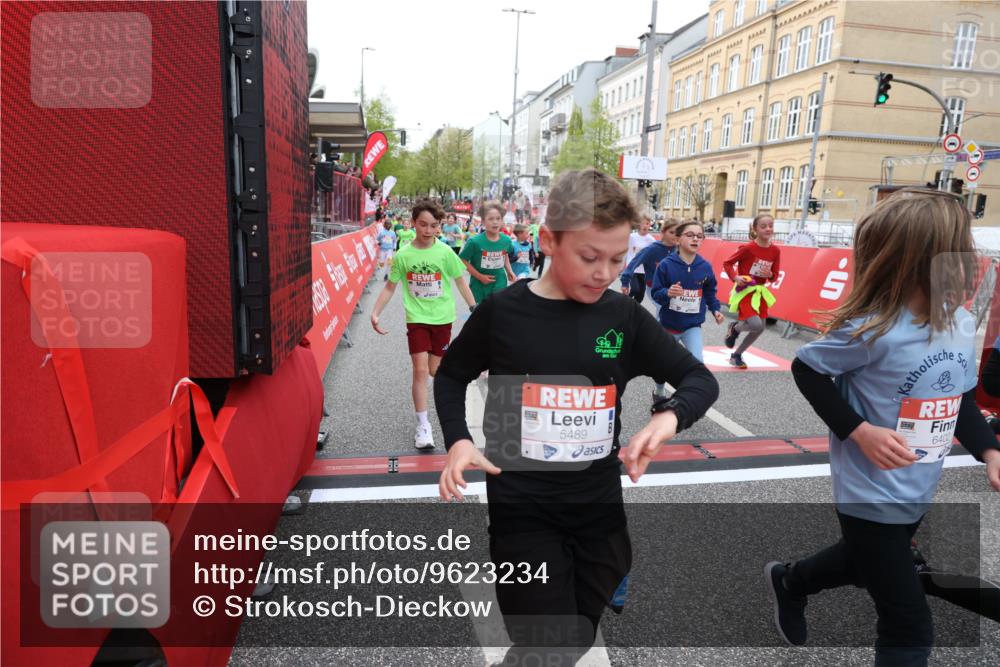 25.04.2026 - Das Zehntel Strokosch-Dieckow http://msf.ph/oto/9623234 25.04.2026 10:59:55 Ziel 5179, 5307, 5380, 5399, 5489, 5595, 5638, 5659, 5669, 5725, 5962, 6372, 6402, 6547, 6736, 6974, 6978, 7077, 7152, 7276, 7333, 7339, 7357, 7397, 7420, 7469, 7551, 7684, 7886 meine-sportfotos.de