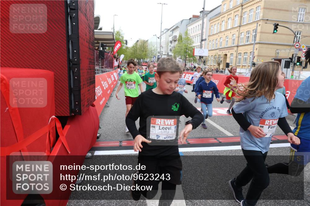 25.04.2026 - Das Zehntel Strokosch-Dieckow http://msf.ph/oto/9623243 25.04.2026 10:59:55 Ziel 5179, 5307, 5380, 5399, 5489, 5595, 5638, 5659, 5669, 5725, 5962, 6372, 6402, 6547, 6736, 6974, 6978, 7077, 7152, 7276, 7333, 7339, 7357, 7397, 7420, 7469, 7551, 7684, 7886 meine-sportfotos.de