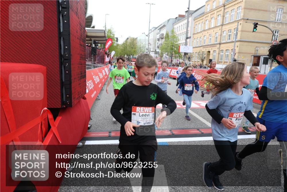 25.04.2026 - Das Zehntel Strokosch-Dieckow http://msf.ph/oto/9623255 25.04.2026 10:59:55 Ziel 5179, 5307, 5380, 5399, 5489, 5595, 5638, 5659, 5669, 5725, 5962, 6372, 6402, 6547, 6736, 6974, 6978, 7077, 7152, 7276, 7333, 7339, 7357, 7397, 7420, 7469, 7551, 7684, 7886 meine-sportfotos.de