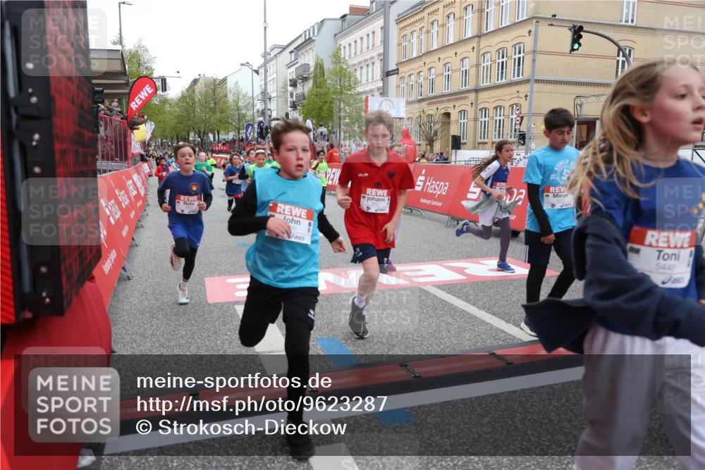 25.04.2026 - Das Zehntel Strokosch-Dieckow http://msf.ph/oto/9623287 25.04.2026 10:54:57 Ziel 5357, 5446, 5584, 5729, 5771, 5786, 5827, 6036, 6065, 6076, 6219, 6222, 6226, 6247, 6373, 6393, 6500, 6709, 6912, 7133, 7183, 7205, 7307, 7314, 7340, 7623, 7681, 7746, 8019, 8041, 8067 meine-sportfotos.de