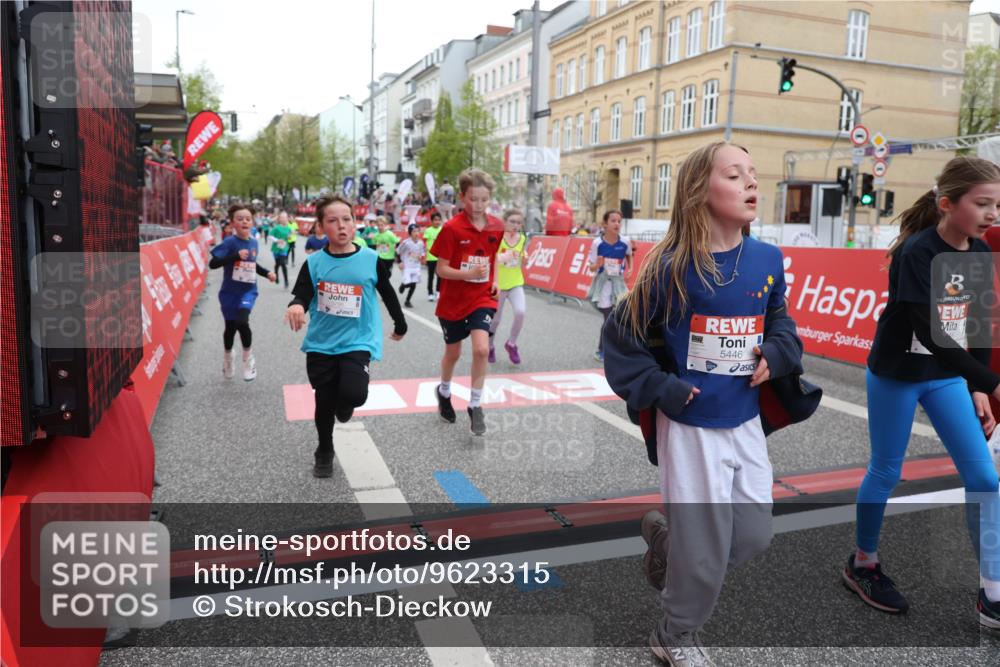 25.04.2026 - Das Zehntel Strokosch-Dieckow http://msf.ph/oto/9623315 25.04.2026 10:54:57 Ziel 5357, 5446, 5584, 5729, 5771, 5786, 5827, 6036, 6065, 6076, 6219, 6222, 6226, 6247, 6373, 6393, 6500, 6709, 6912, 7133, 7183, 7205, 7307, 7314, 7340, 7623, 7681, 7746, 8019, 8041, 8067 meine-sportfotos.de