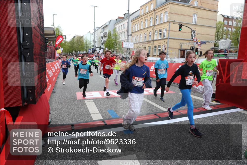 25.04.2026 - Das Zehntel Strokosch-Dieckow http://msf.ph/oto/9623336 25.04.2026 10:54:57 Ziel 5357, 5446, 5584, 5729, 5771, 5786, 5827, 6036, 6065, 6076, 6219, 6222, 6226, 6247, 6373, 6393, 6500, 6709, 6912, 7133, 7183, 7205, 7307, 7314, 7340, 7623, 7681, 7746, 8019, 8041, 8067 meine-sportfotos.de
