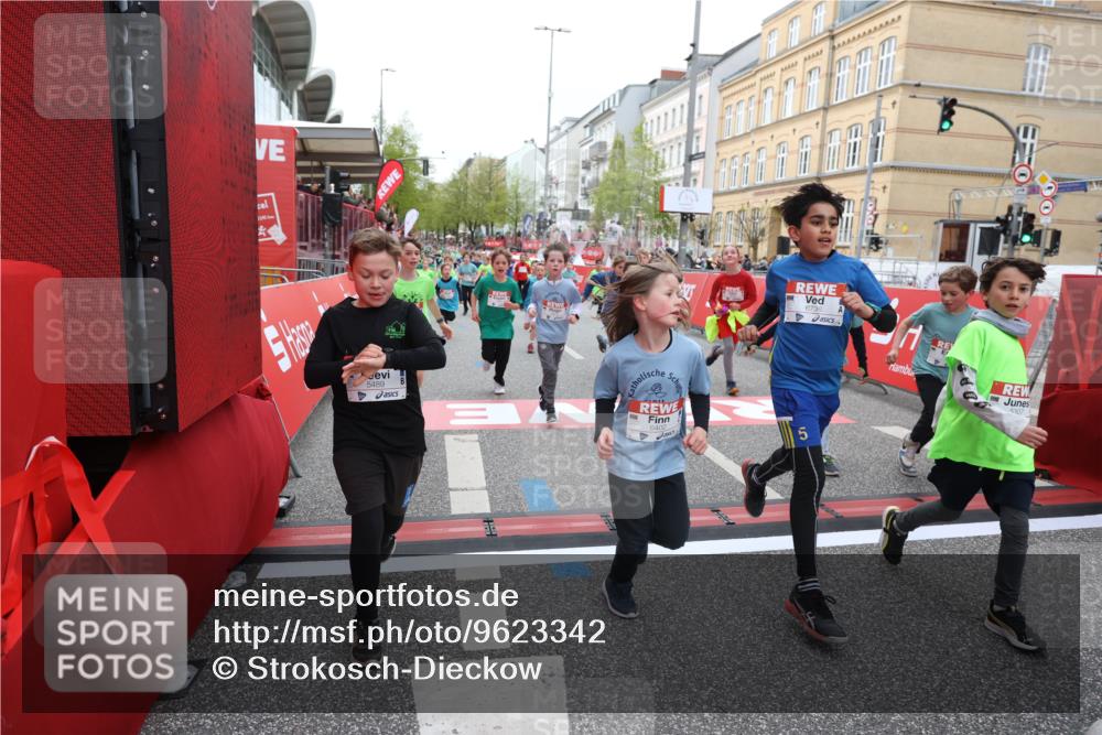 25.04.2026 - Das Zehntel Strokosch-Dieckow http://msf.ph/oto/9623342 25.04.2026 10:59:54 Ziel 5179, 5307, 5380, 5399, 5489, 5638, 5659, 5669, 5725, 6372, 6402, 6547, 6736, 6974, 6978, 7276, 7278, 7333, 7339, 7357, 7397, 7420, 7469, 7551, 7886 meine-sportfotos.de