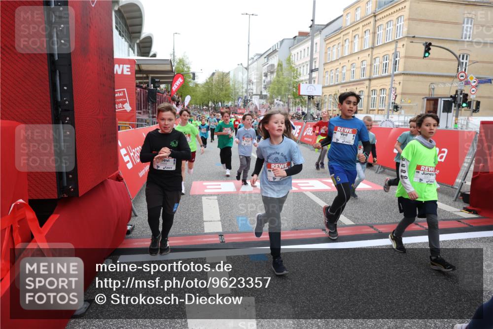 25.04.2026 - Das Zehntel Strokosch-Dieckow http://msf.ph/oto/9623357 25.04.2026 10:59:54 Ziel 5179, 5307, 5380, 5399, 5489, 5638, 5659, 5669, 5725, 6372, 6402, 6547, 6736, 6974, 6978, 7276, 7278, 7333, 7339, 7357, 7397, 7420, 7469, 7551, 7886 meine-sportfotos.de