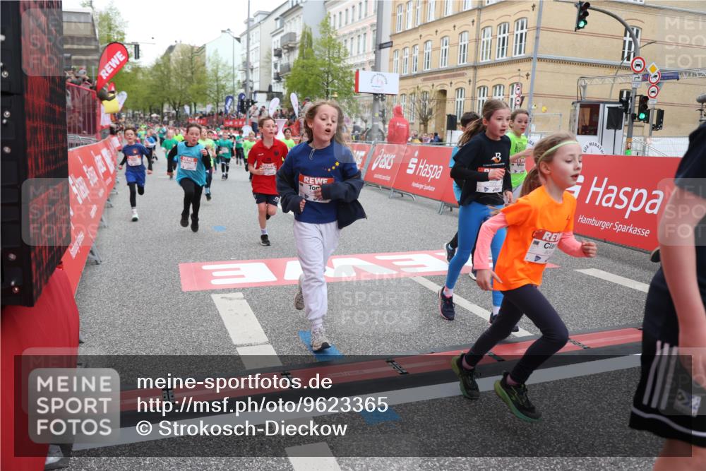 25.04.2026 - Das Zehntel Strokosch-Dieckow http://msf.ph/oto/9623365 25.04.2026 10:54:56 Ziel 5357, 5411, 5446, 5584, 5729, 5771, 5786, 5827, 6036, 6065, 6076, 6219, 6222, 6226, 6247, 6373, 6393, 6500, 6709, 6912, 7133, 7205, 7340, 7623, 7746, 7830, 8019, 8041, 8067 meine-sportfotos.de