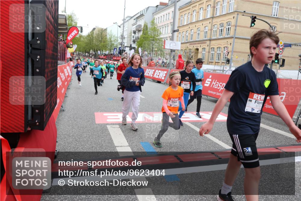 25.04.2026 - Das Zehntel Strokosch-Dieckow http://msf.ph/oto/9623404 25.04.2026 10:54:56 Ziel 5357, 5411, 5446, 5584, 5729, 5771, 5786, 5827, 6036, 6065, 6076, 6219, 6222, 6226, 6247, 6373, 6393, 6500, 6709, 6912, 7133, 7205, 7340, 7623, 7746, 7830, 8019, 8041, 8067 meine-sportfotos.de