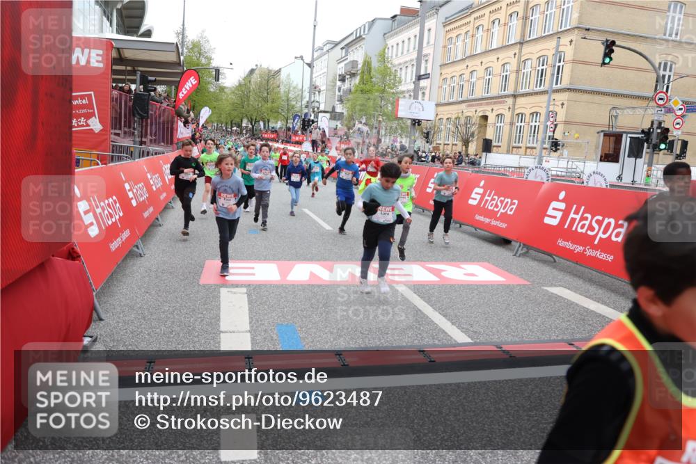 25.04.2026 - Das Zehntel Strokosch-Dieckow http://msf.ph/oto/9623487 25.04.2026 10:59:53 Ziel 5307, 5380, 5399, 5489, 5659, 5669, 5725, 5956, 6372, 6402, 6547, 6736, 6974, 6978, 7276, 7278, 7333, 7339, 7357, 7397, 7420, 7469, 7551, 7886, 7975 meine-sportfotos.de