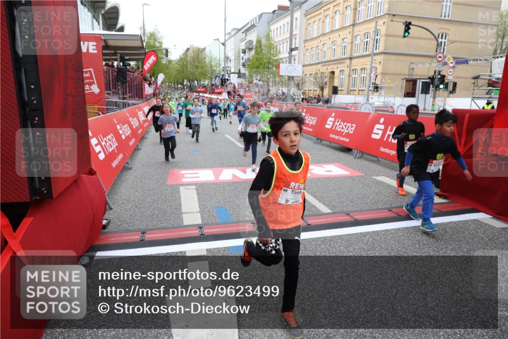 25.04.2026 - Das Zehntel Strokosch-Dieckow http://msf.ph/oto/9623499 25.04.2026 10:59:52 Ziel 5069, 5307, 5489, 5659, 5669, 5725, 5956, 6098, 6101, 6112, 6402, 6736, 6974, 6978, 7276, 7278, 7339, 7357, 7397, 7407, 7420, 7469, 7551, 7975, 7983 meine-sportfotos.de