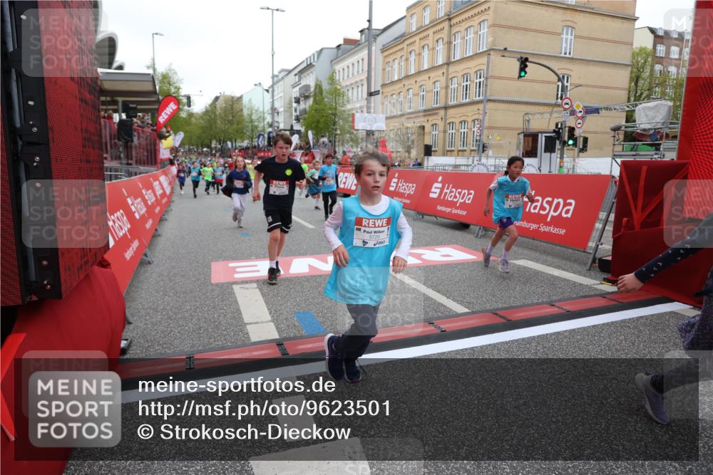 25.04.2026 - Das Zehntel Strokosch-Dieckow http://msf.ph/oto/9623501 25.04.2026 10:54:54 Ziel 5411, 5446, 5584, 5729, 5771, 5827, 6036, 6076, 6219, 6222, 6226, 6247, 6373, 6393, 6709, 7133, 7205, 7340, 7623, 7746, 7830, 8019, 8041 meine-sportfotos.de