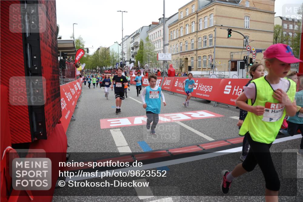 25.04.2026 - Das Zehntel Strokosch-Dieckow http://msf.ph/oto/9623552 25.04.2026 10:54:53 Ziel 5234, 5411, 5584, 5729, 5771, 5827, 6076, 6219, 6222, 6226, 6247, 6373, 6393, 6709, 7340, 7623, 7746, 7830, 7940 meine-sportfotos.de