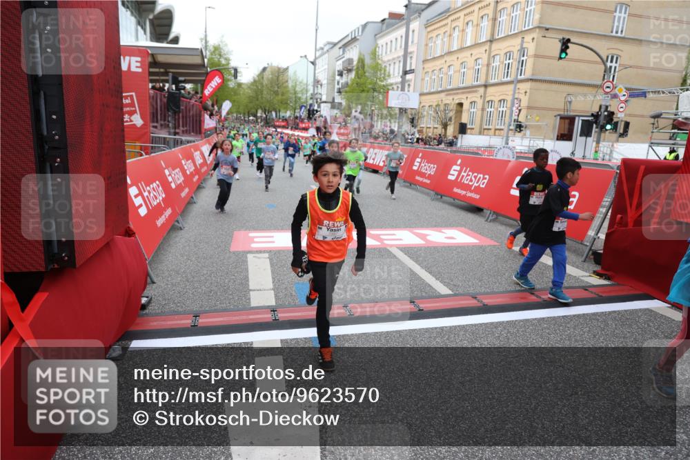 25.04.2026 - Das Zehntel Strokosch-Dieckow http://msf.ph/oto/9623570 25.04.2026 10:59:52 Ziel 5069, 5307, 5489, 5659, 5669, 5725, 5956, 6098, 6101, 6112, 6402, 6736, 6974, 6978, 7276, 7278, 7339, 7357, 7397, 7407, 7420, 7469, 7551, 7975, 7983 meine-sportfotos.de
