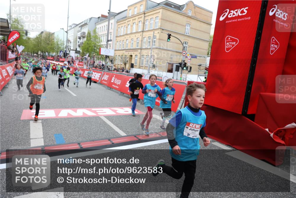 25.04.2026 - Das Zehntel Strokosch-Dieckow http://msf.ph/oto/9623583 25.04.2026 10:59:51 Ziel 5069, 5659, 5669, 5725, 5808, 5956, 6098, 6101, 6108, 6112, 6129, 6402, 6974, 6978, 7276, 7278, 7339, 7357, 7407, 7551, 7975, 7983 meine-sportfotos.de
