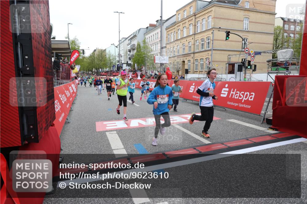 25.04.2026 - Das Zehntel Strokosch-Dieckow http://msf.ph/oto/9623610 25.04.2026 10:54:52 Ziel 5234, 5411, 5584, 5729, 5771, 5827, 6076, 6219, 6226, 6364, 6373, 6393, 6623, 6709, 7340, 7623, 7746, 7830, 7940 meine-sportfotos.de