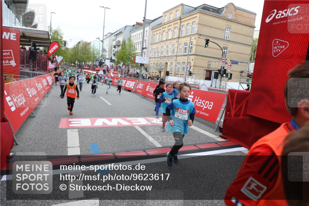 25.04.2026 - Das Zehntel Strokosch-Dieckow http://msf.ph/oto/9623617 25.04.2026 10:59:51 Ziel 5069, 5659, 5669, 5725, 5808, 5956, 6098, 6101, 6108, 6112, 6129, 6402, 6974, 6978, 7276, 7278, 7339, 7357, 7407, 7551, 7975, 7983 meine-sportfotos.de