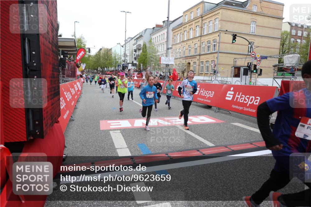 25.04.2026 - Das Zehntel Strokosch-Dieckow http://msf.ph/oto/9623659 25.04.2026 10:54:51 Ziel 5234, 5411, 5584, 5713, 5729, 5771, 5906, 6076, 6364, 6373, 6393, 6623, 7340, 7623, 7746, 7830, 7940 meine-sportfotos.de