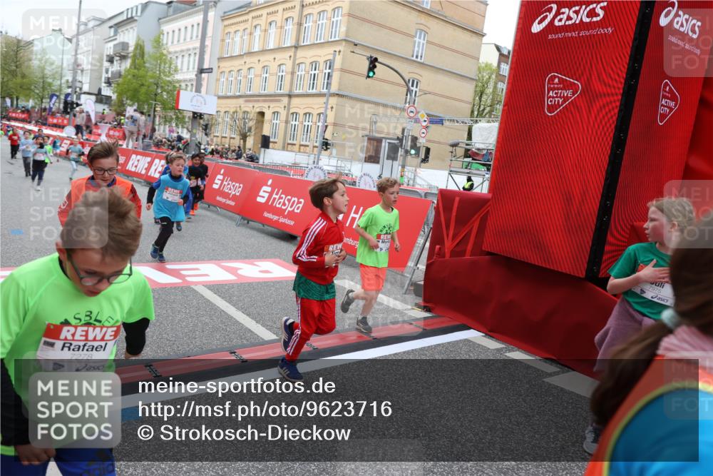 25.04.2026 - Das Zehntel Strokosch-Dieckow http://msf.ph/oto/9623716 25.04.2026 10:59:49 Ziel 5022, 5069, 5659, 5669, 5725, 5808, 5956, 6098, 6101, 6108, 6112, 6129, 6588, 7276, 7278, 7339, 7357, 7407, 7467, 7597, 7598, 7634, 7975, 7983 meine-sportfotos.de