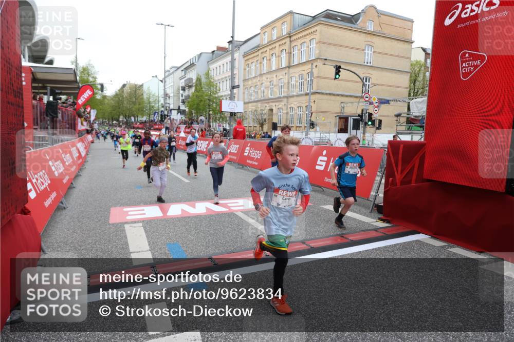 25.04.2026 - Das Zehntel Strokosch-Dieckow http://msf.ph/oto/9623834 25.04.2026 10:54:50 Ziel 5234, 5411, 5713, 5906, 6076, 6364, 6623, 7340, 7746, 7830, 7940 meine-sportfotos.de