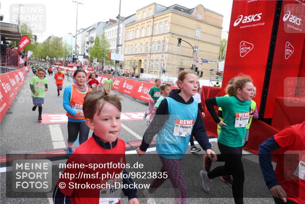 25.04.2026 - Das Zehntel Strokosch-Dieckow http://msf.ph/oto/9623835 25.04.2026 10:59:47 Ziel 5022, 5069, 5311, 5316, 5323, 5668, 5808, 5933, 5956, 6098, 6101, 6108, 6112, 6129, 6369, 6467, 6588, 7276, 7278, 7339, 7407, 7467, 7597, 7598, 7634, 7636, 7666, 7975, 7983 meine-sportfotos.de