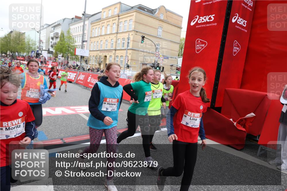 25.04.2026 - Das Zehntel Strokosch-Dieckow http://msf.ph/oto/9623879 25.04.2026 10:59:47 Ziel 5022, 5069, 5311, 5316, 5323, 5668, 5808, 5933, 5956, 6098, 6101, 6108, 6112, 6129, 6369, 6467, 6588, 7276, 7278, 7339, 7407, 7467, 7597, 7598, 7634, 7636, 7666, 7975, 7983 meine-sportfotos.de