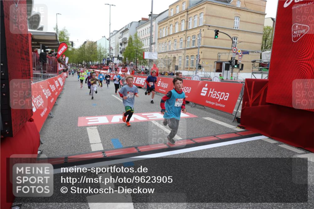 25.04.2026 - Das Zehntel Strokosch-Dieckow http://msf.ph/oto/9623905 25.04.2026 10:54:49 Ziel 5234, 5411, 5713, 5906, 6364, 6623, 7253, 7340, 7830, 7940 meine-sportfotos.de
