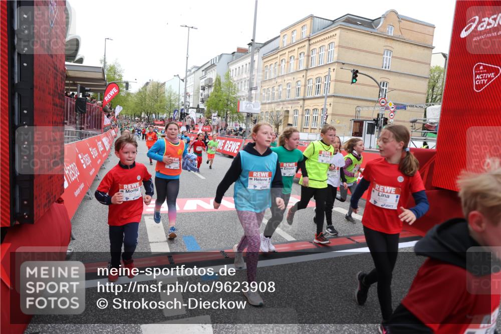 25.04.2026 - Das Zehntel Strokosch-Dieckow http://msf.ph/oto/9623908 25.04.2026 10:59:46 Ziel 5022, 5069, 5311, 5316, 5323, 5347, 5668, 5808, 5933, 5956, 6098, 6101, 6108, 6112, 6129, 6369, 6467, 6588, 6746, 6759, 7080, 7278, 7407, 7467, 7597, 7598, 7634, 7636, 7666, 7866, 7975, 7983 meine-sportfotos.de