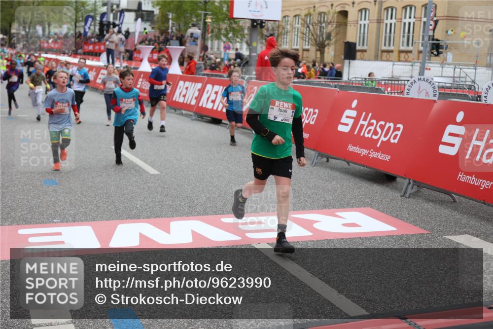 25.04.2026 - Das Zehntel Strokosch-Dieckow http://msf.ph/oto/9623990 25.04.2026 10:54:47 Ziel 5234, 5424, 5558, 5564, 5713, 5906, 6060, 6364, 6623, 7233, 7253, 7697, 7940 meine-sportfotos.de
