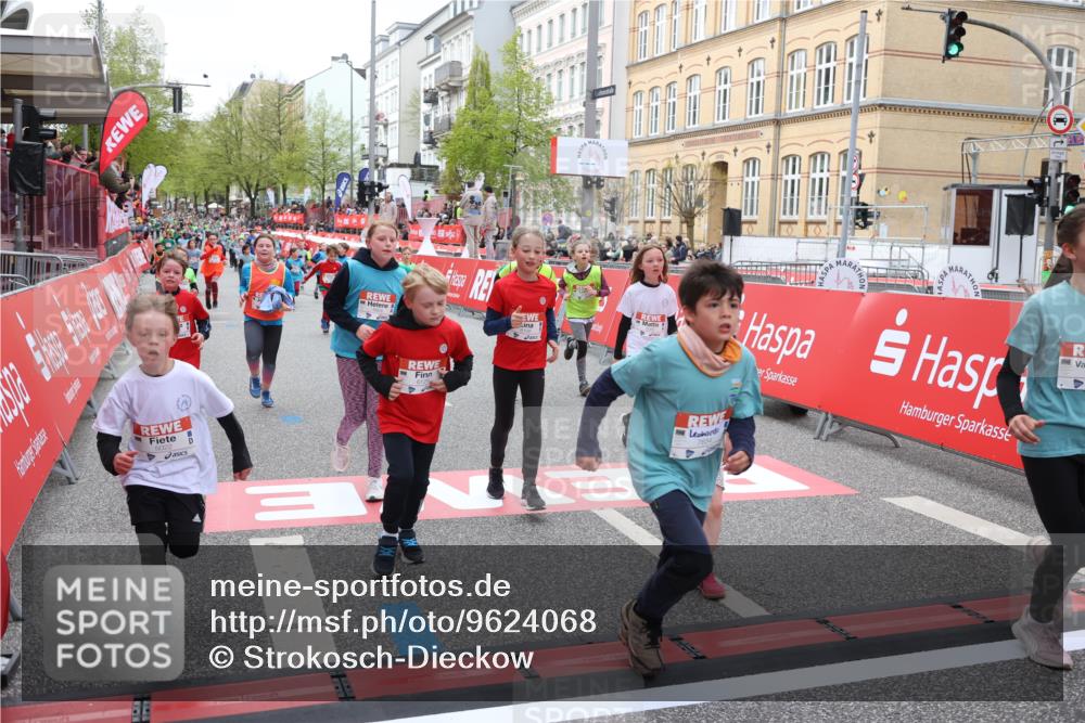 25.04.2026 - Das Zehntel Strokosch-Dieckow http://msf.ph/oto/9624068 25.04.2026 10:59:45 Ziel 5022, 5069, 5311, 5316, 5323, 5347, 5668, 5808, 5933, 5956, 6098, 6101, 6108, 6112, 6129, 6369, 6467, 6588, 6746, 6759, 7080, 7232, 7407, 7467, 7597, 7598, 7634, 7636, 7666, 7866, 7975, 7983 meine-sportfotos.de