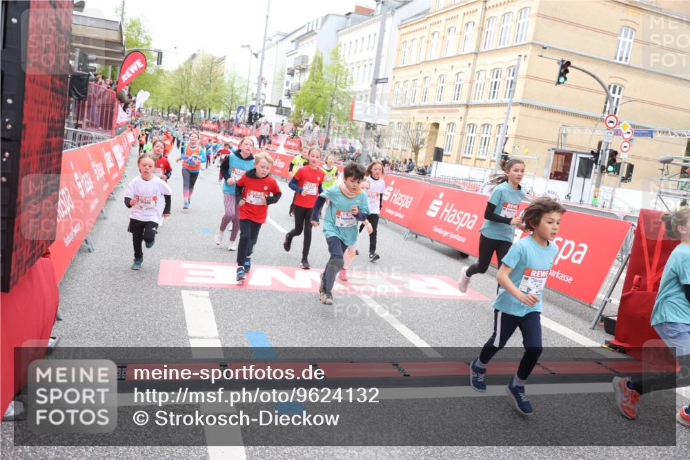 25.04.2026 - Das Zehntel Strokosch-Dieckow http://msf.ph/oto/9624132 25.04.2026 10:59:44 Ziel 5015, 5022, 5069, 5311, 5316, 5323, 5347, 5668, 5808, 5933, 6098, 6101, 6108, 6112, 6129, 6369, 6467, 6588, 6746, 6759, 7080, 7232, 7407, 7467, 7597, 7598, 7634, 7636, 7666, 7866, 7983 meine-sportfotos.de