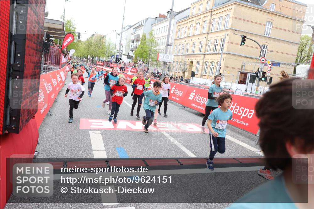 25.04.2026 - Das Zehntel Strokosch-Dieckow http://msf.ph/oto/9624151 25.04.2026 10:59:44 Ziel 5015, 5022, 5069, 5311, 5316, 5323, 5347, 5668, 5808, 5933, 6098, 6101, 6108, 6112, 6129, 6369, 6467, 6588, 6746, 6759, 7080, 7232, 7407, 7467, 7597, 7598, 7634, 7636, 7666, 7866, 7983 meine-sportfotos.de
