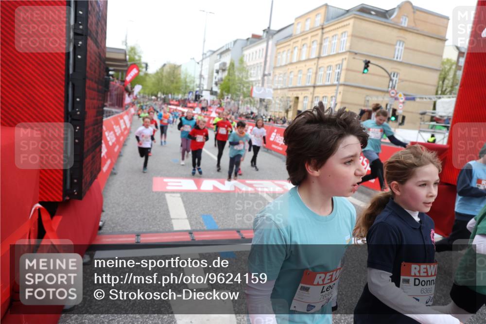 25.04.2026 - Das Zehntel Strokosch-Dieckow http://msf.ph/oto/9624159 25.04.2026 10:59:44 Ziel 5015, 5022, 5069, 5311, 5316, 5323, 5347, 5668, 5808, 5933, 6098, 6101, 6108, 6112, 6129, 6369, 6467, 6588, 6746, 6759, 7080, 7232, 7407, 7467, 7597, 7598, 7634, 7636, 7666, 7866, 7983 meine-sportfotos.de