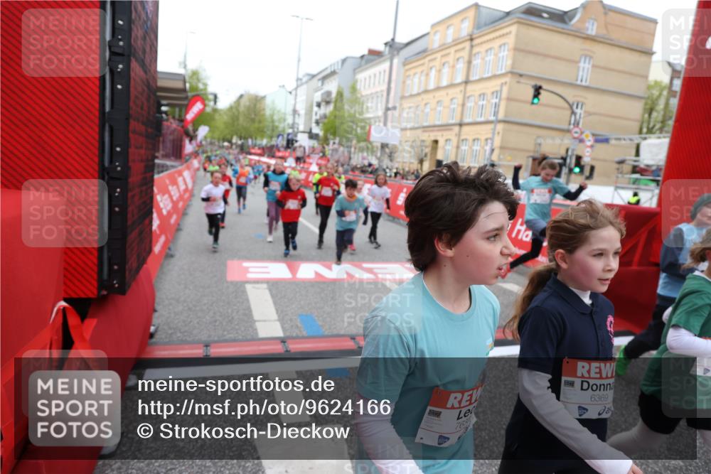 25.04.2026 - Das Zehntel Strokosch-Dieckow http://msf.ph/oto/9624166 25.04.2026 10:59:44 Ziel 5015, 5022, 5069, 5311, 5316, 5323, 5347, 5668, 5808, 5933, 6098, 6101, 6108, 6112, 6129, 6369, 6467, 6588, 6746, 6759, 7080, 7232, 7407, 7467, 7597, 7598, 7634, 7636, 7666, 7866, 7983 meine-sportfotos.de