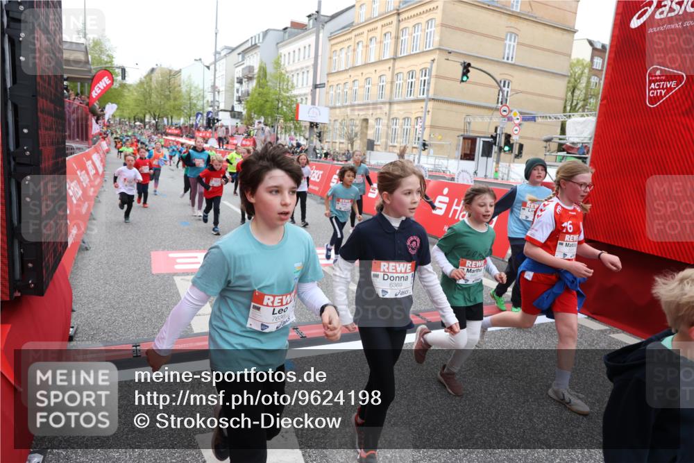 25.04.2026 - Das Zehntel Strokosch-Dieckow http://msf.ph/oto/9624198 25.04.2026 10:59:43 Ziel 5015, 5022, 5311, 5316, 5323, 5347, 5629, 5668, 5808, 5933, 6108, 6129, 6369, 6467, 6588, 6746, 6759, 7055, 7080, 7232, 7467, 7597, 7598, 7634, 7636, 7666, 7866 meine-sportfotos.de
