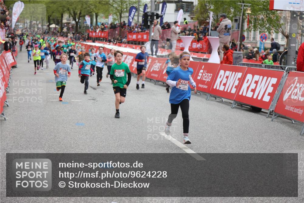 25.04.2026 - Das Zehntel Strokosch-Dieckow http://msf.ph/oto/9624228 25.04.2026 10:54:44 Ziel 5424, 5558, 5564, 5683, 5713, 5795, 5906, 6060, 6106, 6213, 6364, 6623, 7191, 7194, 7233, 7253, 7697 meine-sportfotos.de