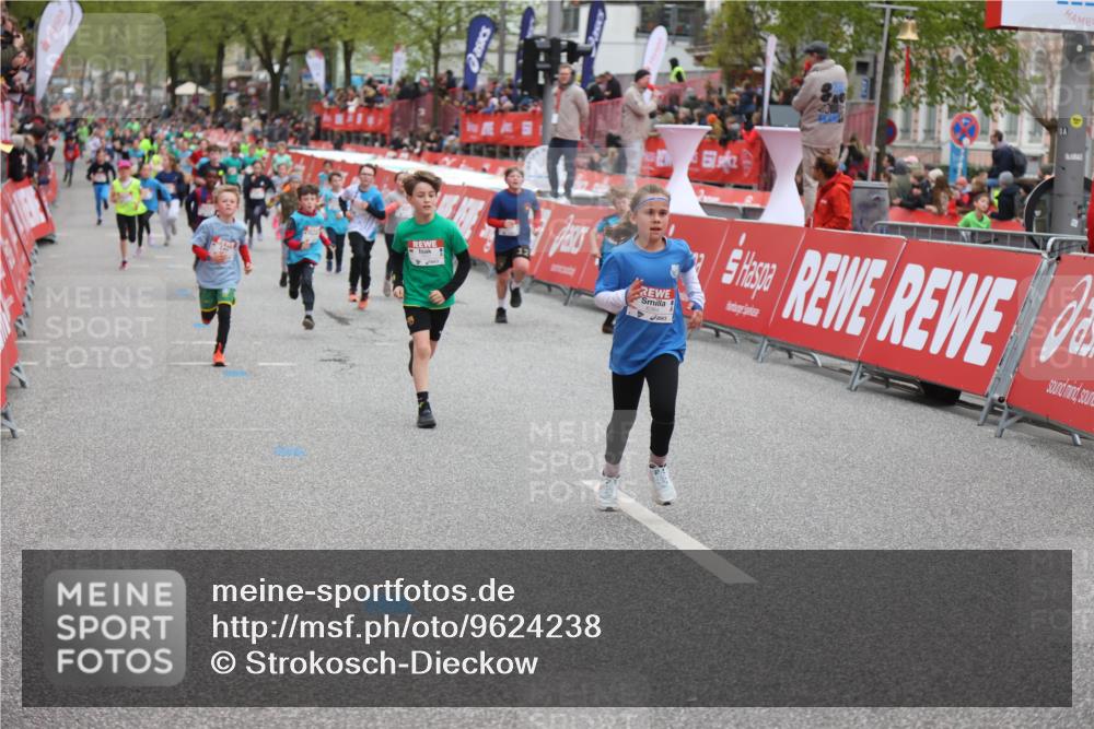 25.04.2026 - Das Zehntel Strokosch-Dieckow http://msf.ph/oto/9624238 25.04.2026 10:54:44 Ziel 5424, 5558, 5564, 5683, 5713, 5795, 5906, 6060, 6106, 6213, 6364, 6623, 7191, 7194, 7233, 7253, 7697 meine-sportfotos.de
