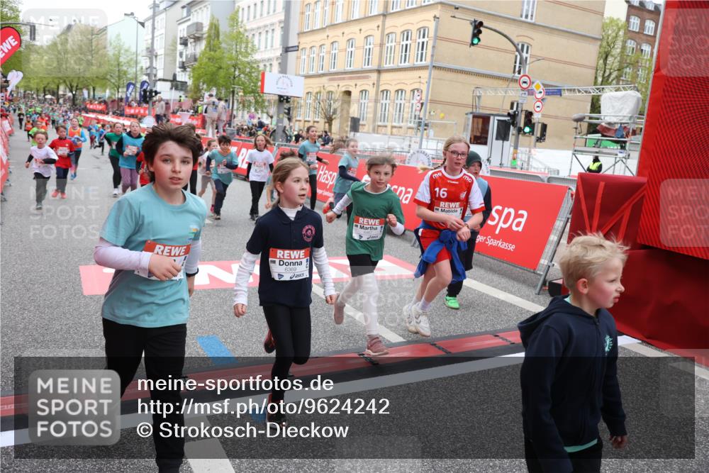 25.04.2026 - Das Zehntel Strokosch-Dieckow http://msf.ph/oto/9624242 25.04.2026 10:59:43 Ziel 5015, 5022, 5311, 5316, 5323, 5347, 5629, 5668, 5808, 5933, 6108, 6129, 6369, 6467, 6588, 6746, 6759, 7055, 7080, 7232, 7467, 7597, 7598, 7634, 7636, 7666, 7866 meine-sportfotos.de